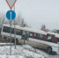 В Пермском крае рейсовый автобус вылетел с дороги и повис - Ветта