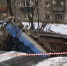 В Перми мусоровоз провалился под землю на площадке перед домом - Ветта
