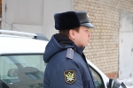 Судебные приставы запретили предпринимателю продавать никотиносодержащую продукцию рядом со школой