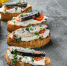 Насладись вкусом и хрустом: готовим обалденные новогодние бутерброды со шпротами – всё просто - Про Город Пермь