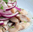 Малосольная селедка кусочками на скорую руку: быстро, просто и безумно вкусно - Про Город Пермь