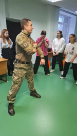Ознакомительный мастер-класс «Оказание самопомощи в экстремальных условиях. Правила наложения жгута с целью остановки кровотечения» в Лицее № 4