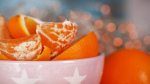 Мандариновые корки заливаю уксусом — и всю зиму не нарадуюсь: гениальный лайфхак для хозяек