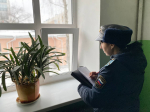 Запрет курения на балконе проконтролировали судебные приставы