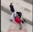 В Перми двое дебоширов пинали прохожих и кидались бутылками в людей и машины - V-Kurse.Ru