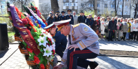 Сотрудники и ветераны ГУФСИН России по Пермскому краю возложили цветы к монументу сотрудникам УИС, погибшим в мирное и военное время - УФСИН по Пермскому краю