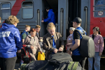 «Молодая Гвардия Единой России» оказала помощь при встрече школьников из Северодонецка