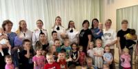 В Международный день защиты детей сотрудники следственного управления краевого СК России поздравили подшефных воспитанников центров помощи детям, оставшихся без попечения родителей - Следственный комитет
