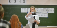 В Перми выпускницу заставили на осмотре перед ЕГЭ поднять юбку и снять ботинки - Комсомольская Правда