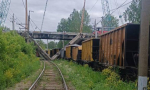 В Пермском крае путепровод рухнул на поезд