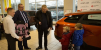 Автосалоны в Перми выставляют на продажу из-за снижения спроса на машины - Комсомольская Правда