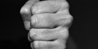 Осудили 46-летнего пермяка, избившего бывшую жену во время застолья - Про Город Пермь