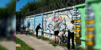 В Перми на фестивале раскрасили 260-метровый забор - Комсомольская Правда