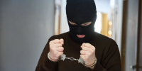 Жительницу Соликамска осудят за хищение вещей из квартиры - Комсомольская Правда