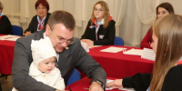 Глава Перми Эдуард Соснин пришел голосовать вместе с дочерью - Комсомольская Правда