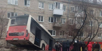 В Соликамске автобус с пассажирами вылетел с дороги - Ветта