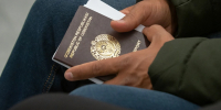 Краевое управление по миграции сообщило график работы в новогодние праздники - Комсомольская Правда
