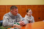 Губернатор подарил новогоднюю елку пермской школьнице