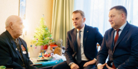 «Единая Россия» Прикамья поздравила ветеранов с Новым годом - Единая Россия