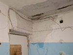В Соликамске после прорыва радиаторов в жилом доме началось затопление