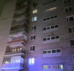 Крупный пожар произошел в жилом доме на улице Карла Маркса в Чайковском