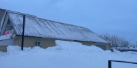 В Горнозаводске глыба снега упала на троих школьников - Вести-Пермь