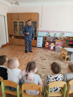 Сотрудник филиала по Лысьвенскому району УИИ ГУФСИН России по Пермскому краю провел занятие в детском саду