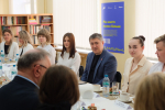 Дмитрий Махонин вручил выпускникам колледжей Березников и Соликамска дипломы о завершении обучения