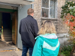 Каждый выход из подъезда грозит падением в канализацию: Ян Романов подключился к проблеме
